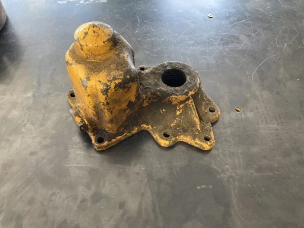 Transmission Output Shaft Front Cover - Image 3